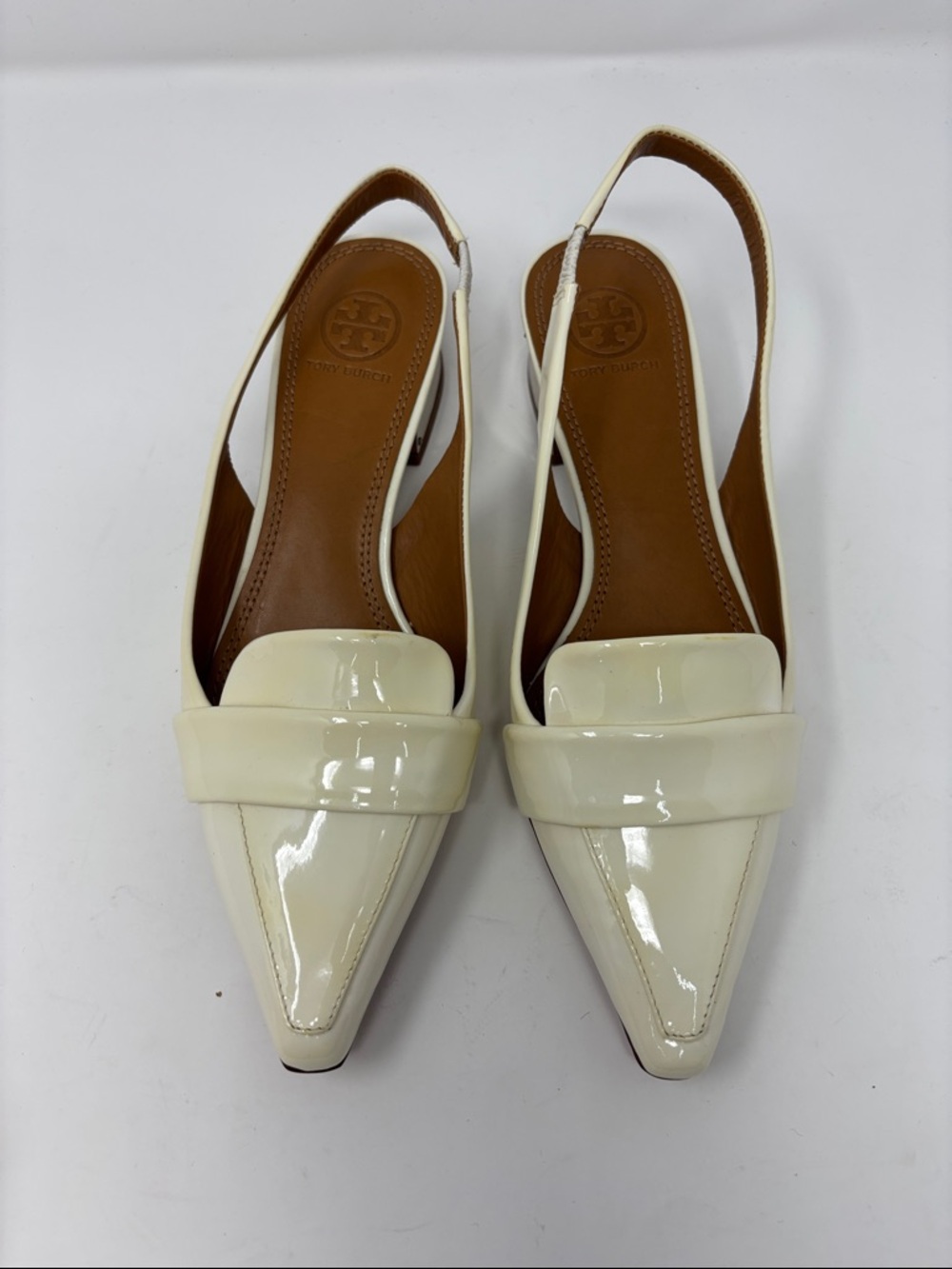 Tory Burch | Cream Patent Pointed Slingback Flats — 6.5 6.5M Dress Shoes - Picture 2 of 9